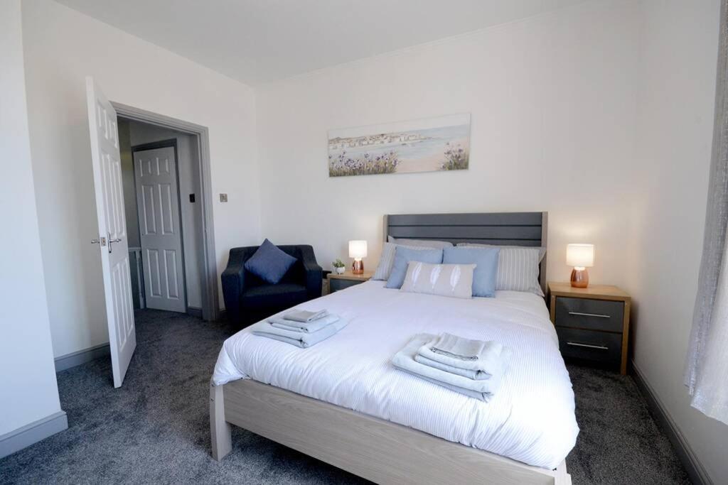 Renovated House Near Darlington Train Station.ヴィラ エクステリア 写真